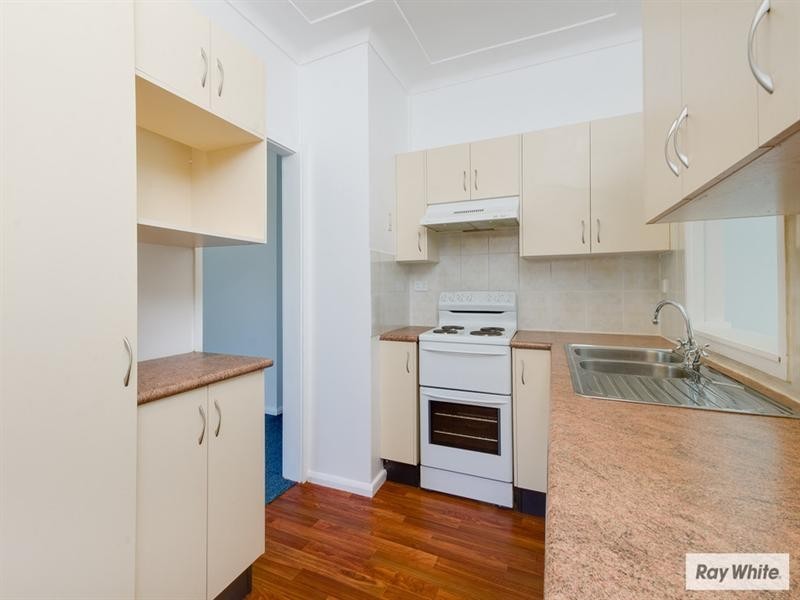 50 Prince Edward Drive, Dapto NSW 2530