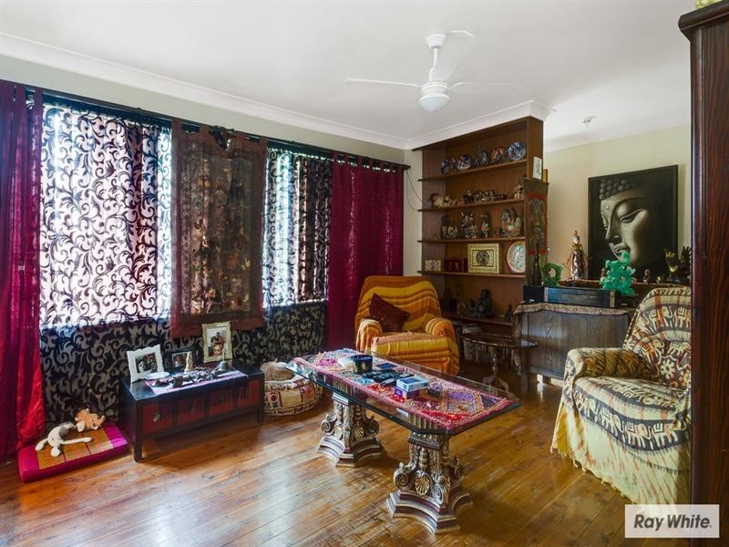 28 Crest Road, Albion Park NSW 2527