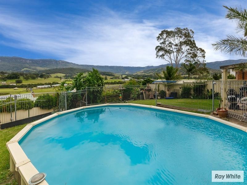 28 Crest Road, Albion Park NSW 2527