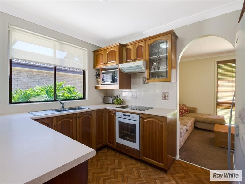 8 Manuka Avenue, Dapto NSW 2530