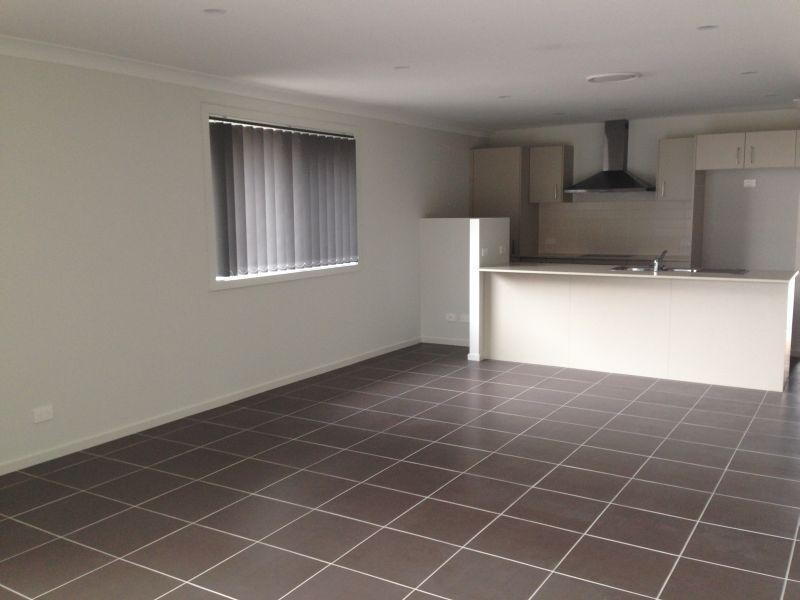 27 Brooks Reach Road, Horsley NSW 2530