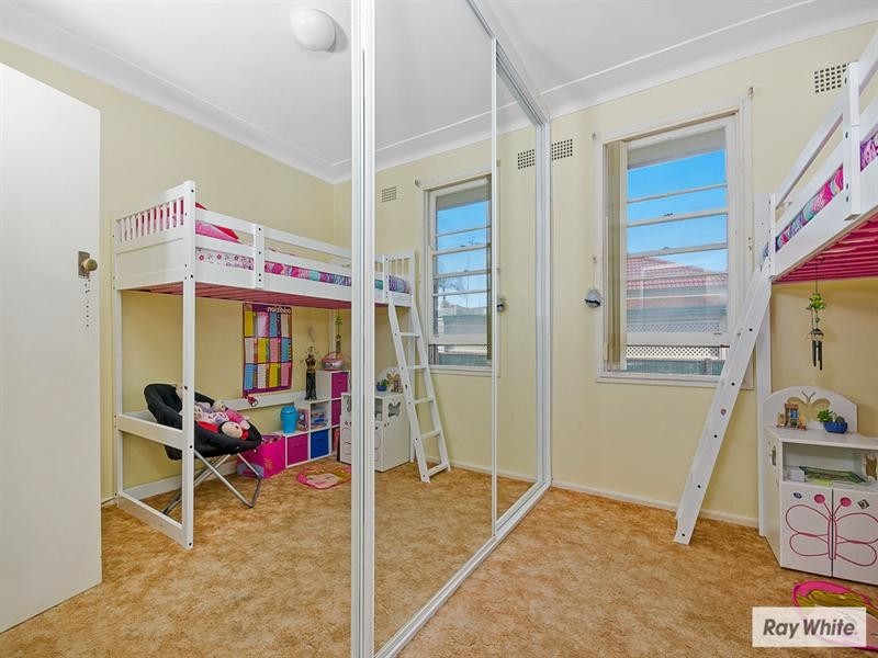 18 Burke Way, Berkeley NSW 2506