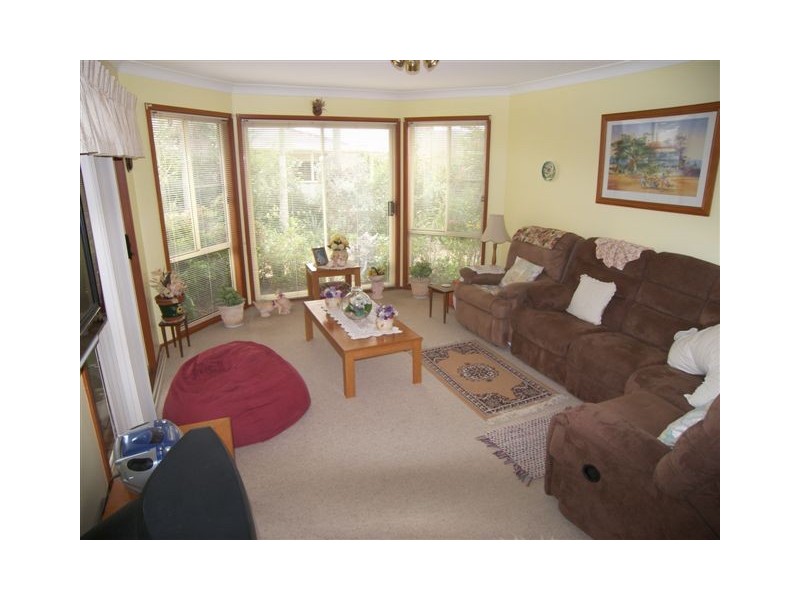 4 Lauren Place, Dapto NSW 2530