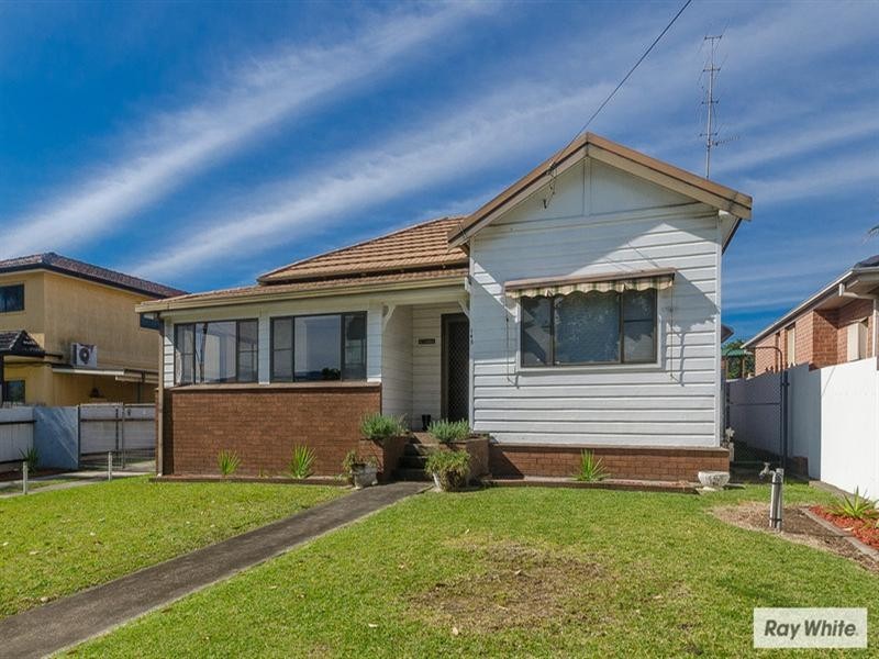 145 Princes Highway, Dapto NSW 2530