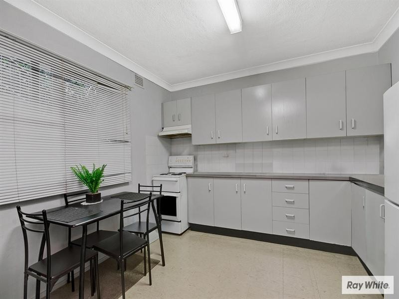 4 Prince Edward Drive, Dapto NSW 2530