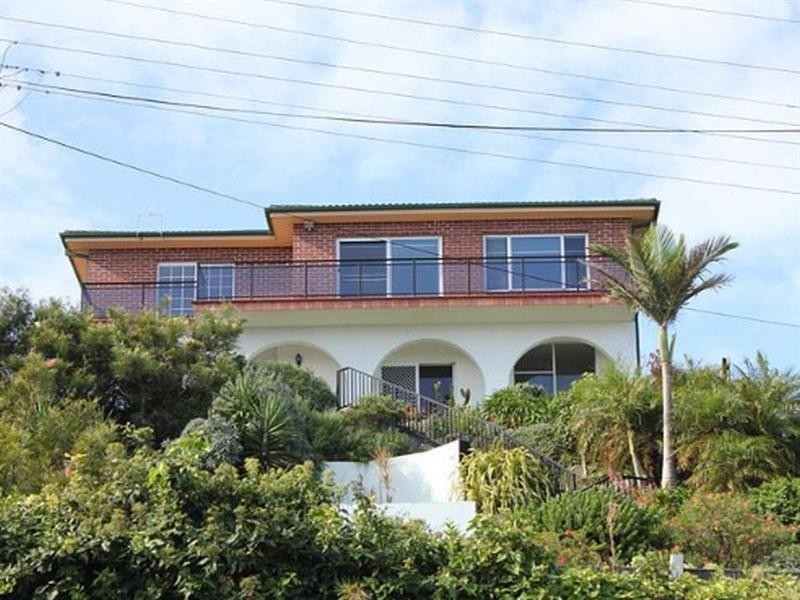 40 Hassan Street, Lake Heights NSW 2502