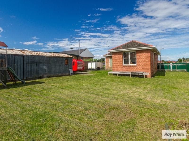 18 Burke Way, Berkeley NSW 2506