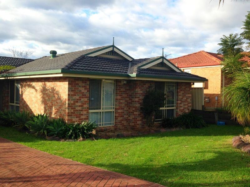 8 Brisbane Grove, Horsley NSW 2530
