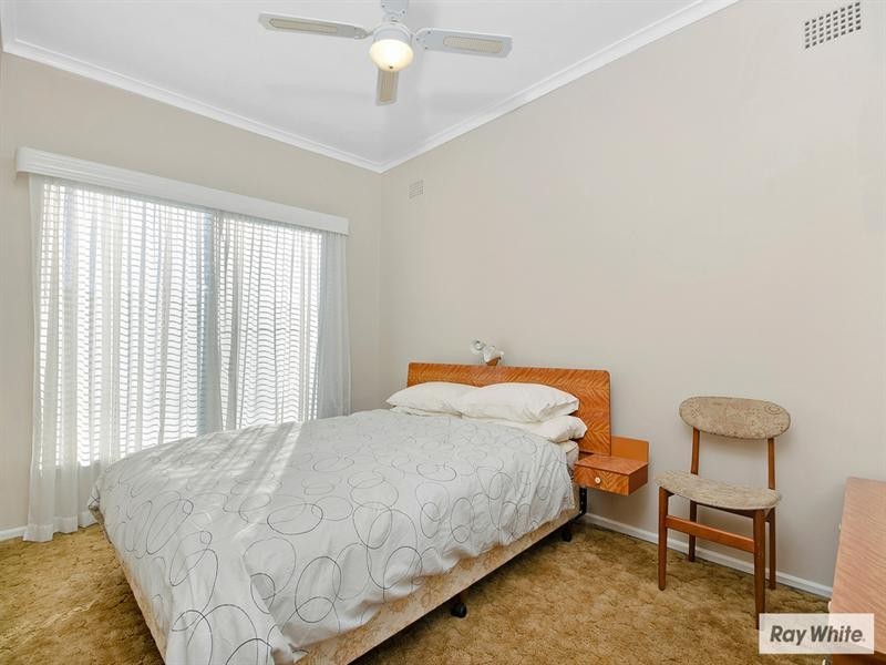 15 Burrell Crescent, Dapto NSW 2530