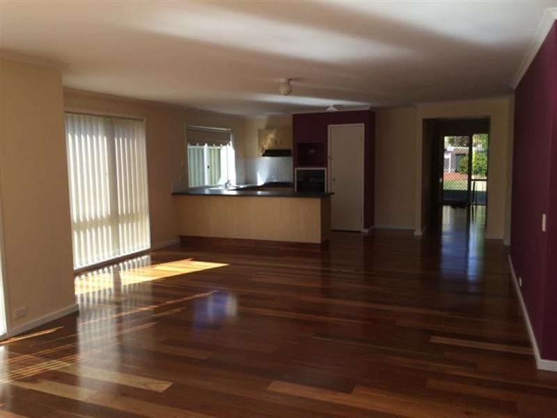 12 Herriot Place, Horsley NSW 2530