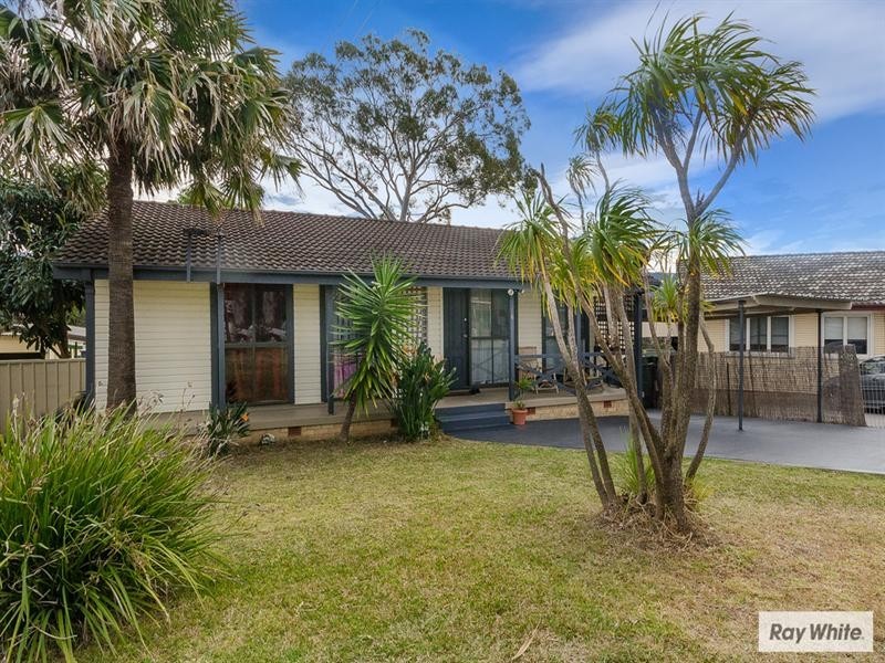 6 Aldinga Avenue, Koonawarra NSW 2530