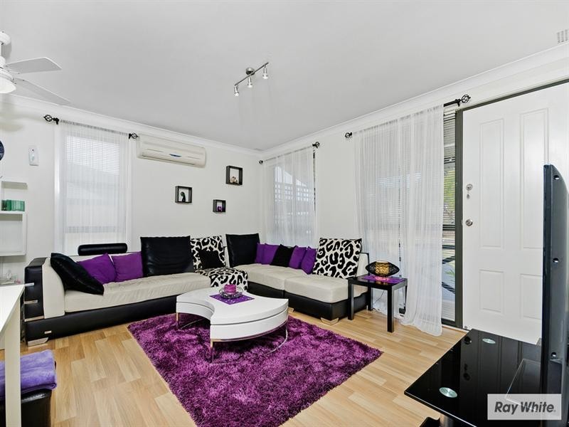 6 Aldinga Avenue, Koonawarra NSW 2530