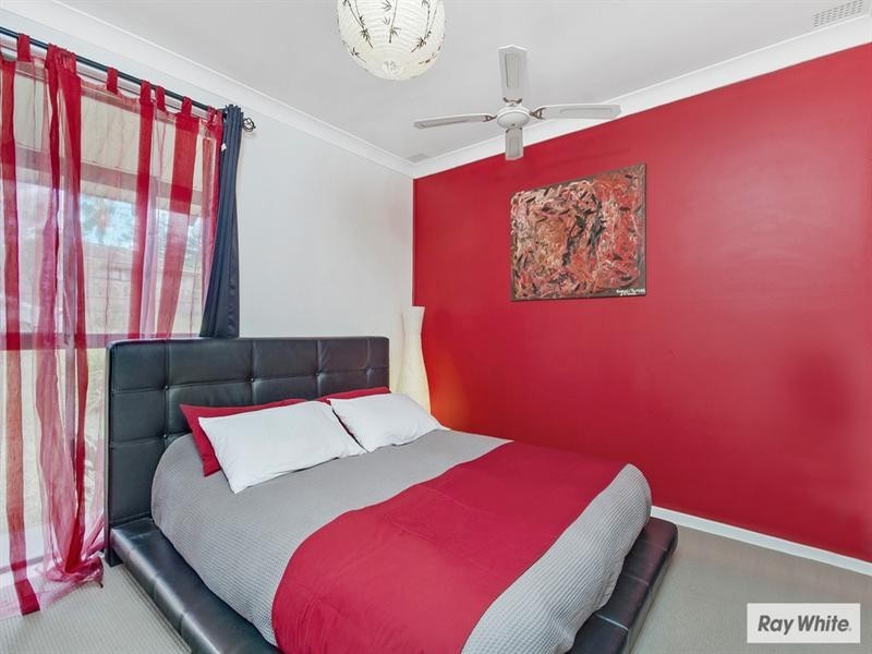 6 Aldinga Avenue, Koonawarra NSW 2530