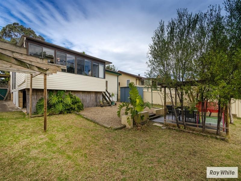 6 Aldinga Avenue, Koonawarra NSW 2530