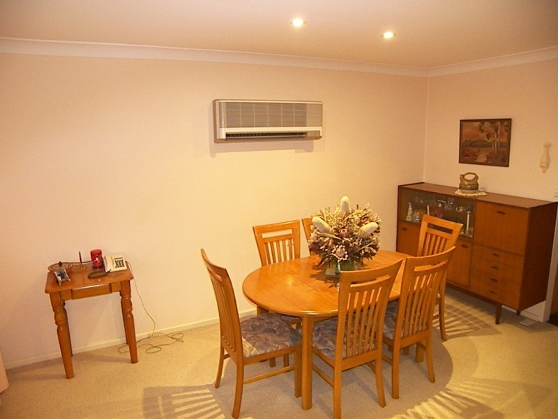 8 Alcoomie Crescent, Dapto NSW 2530