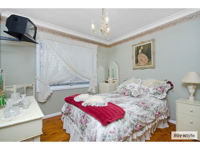 19 Burrell Crescent, Dapto NSW 2530