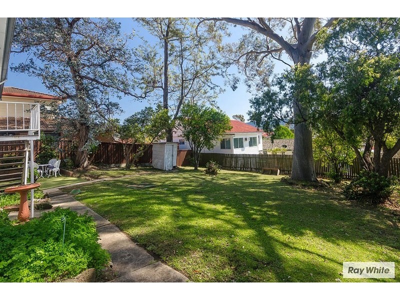 19 Burrell Crescent, Dapto NSW 2530