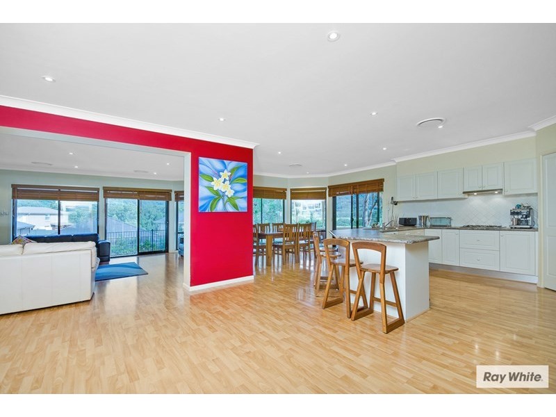 42 Mundoonen Crescent, Horsley NSW 2530