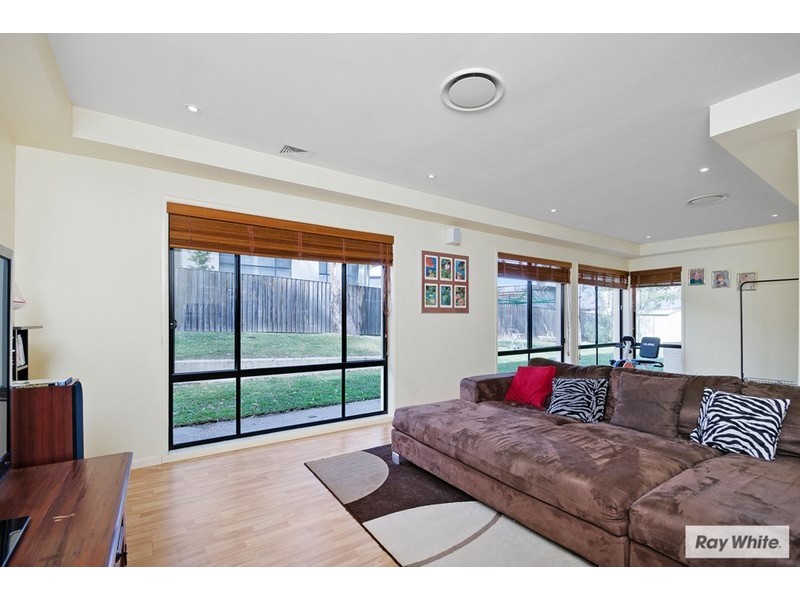 42 Mundoonen Crescent, Horsley NSW 2530