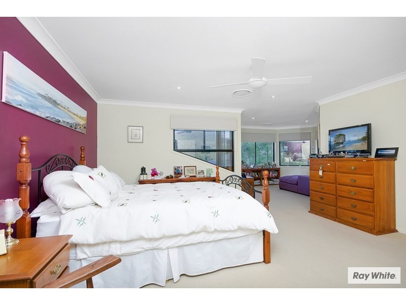 42 Mundoonen Crescent, Horsley NSW 2530