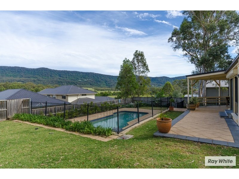 42 Mundoonen Crescent, Horsley NSW 2530