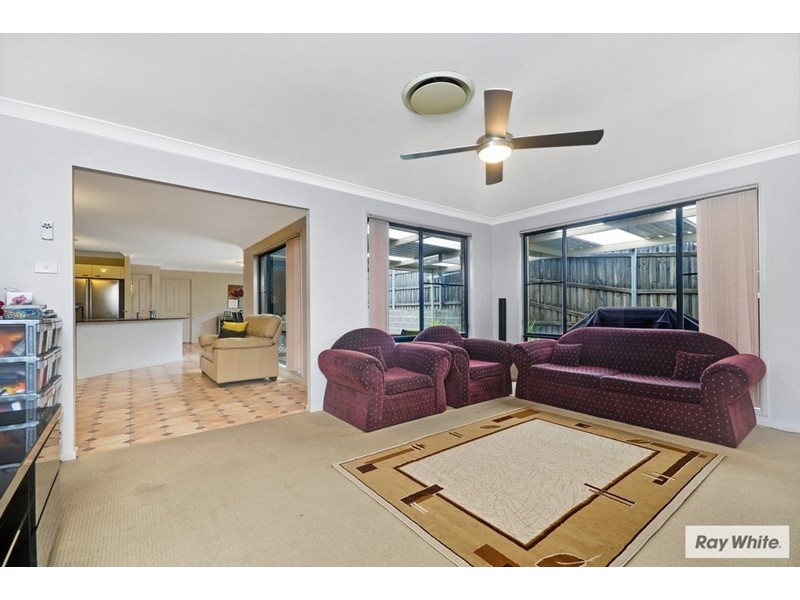 6 Weston Place, Horsley NSW 2530