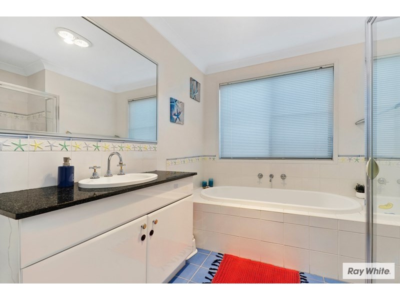 6 Weston Place, Horsley NSW 2530