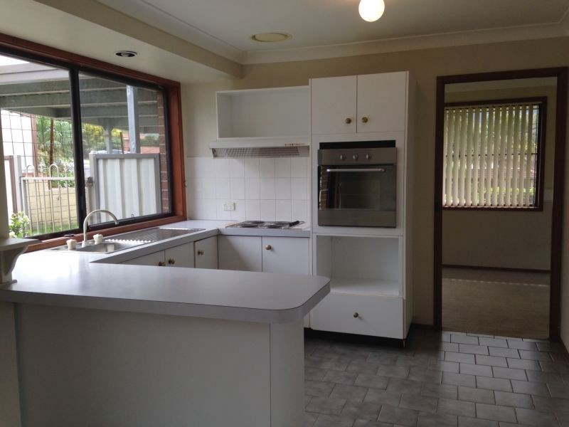 5a Lucas Drive, Horsley NSW 2530