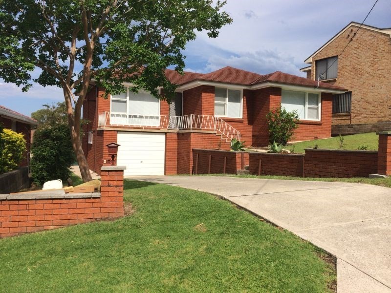 3 Ian Bruce Crescent, Balgownie NSW 2519