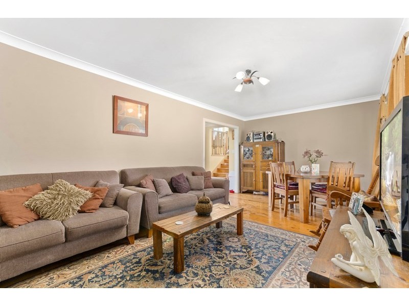 17 Devon Road, Dapto NSW 2530