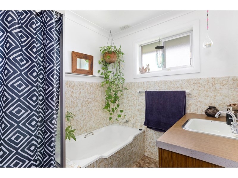 17 Devon Road, Dapto NSW 2530