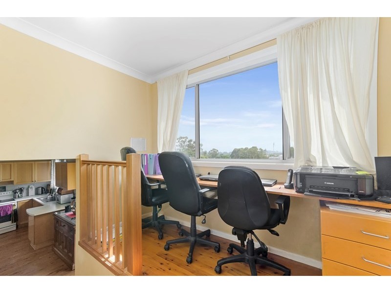 17 Devon Road, Dapto NSW 2530