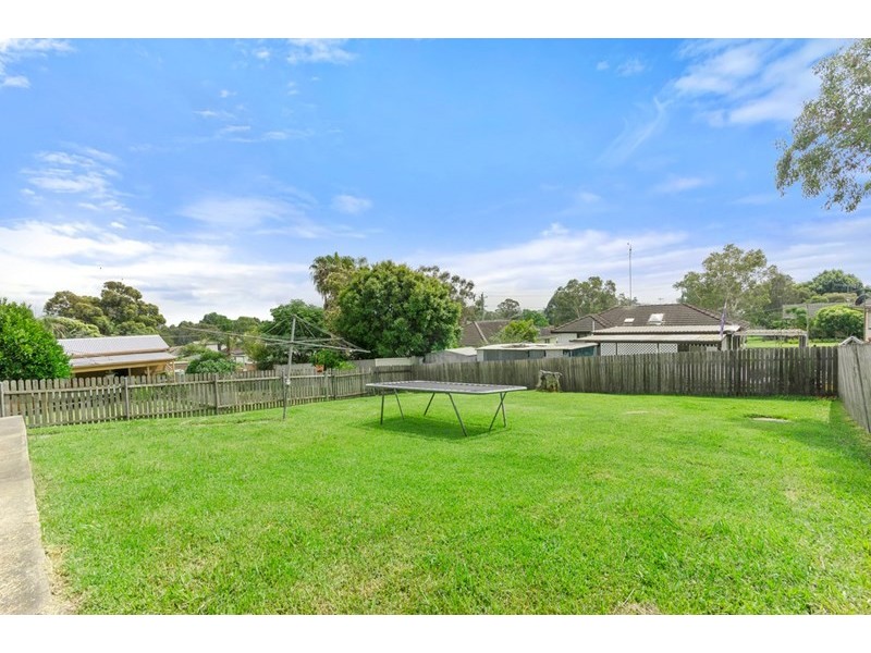 17 Devon Road, Dapto NSW 2530