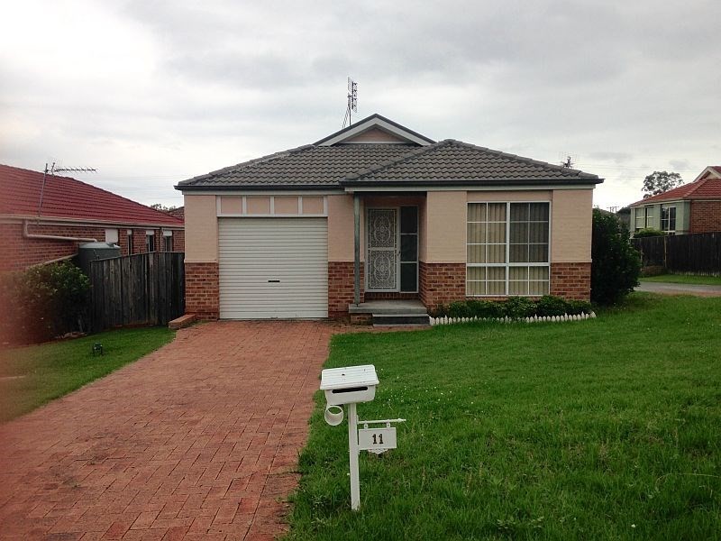 11 Glenlee Drive, Horsley NSW 2530