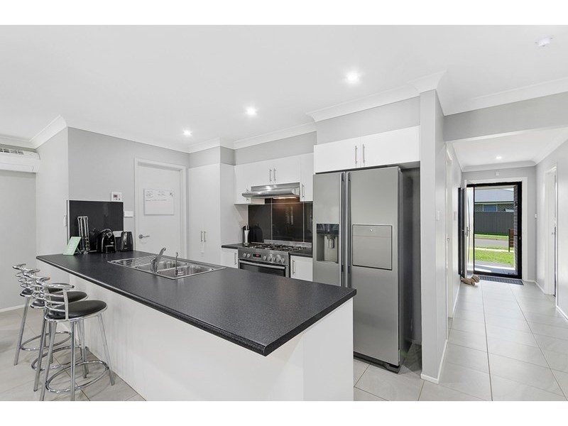 38 Mallon Avneue, Horsley NSW 2530