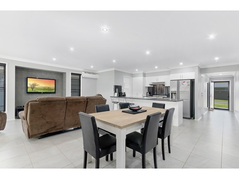 38 Mallon Avneue, Horsley NSW 2530