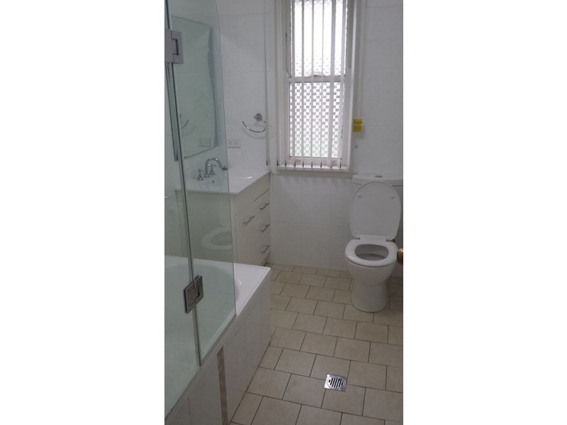 50 Eleebana Crescent, Koonawarra NSW 2530