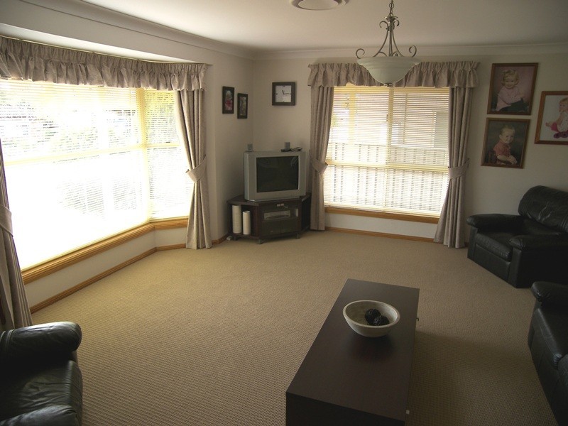 11 TIMMS Place, Horsley NSW 2530