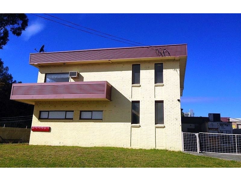 1/9 Mineral Road, Oak Flats NSW 2529