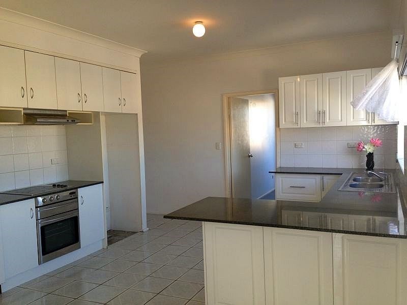 1/9 Mineral Road, Oak Flats NSW 2529