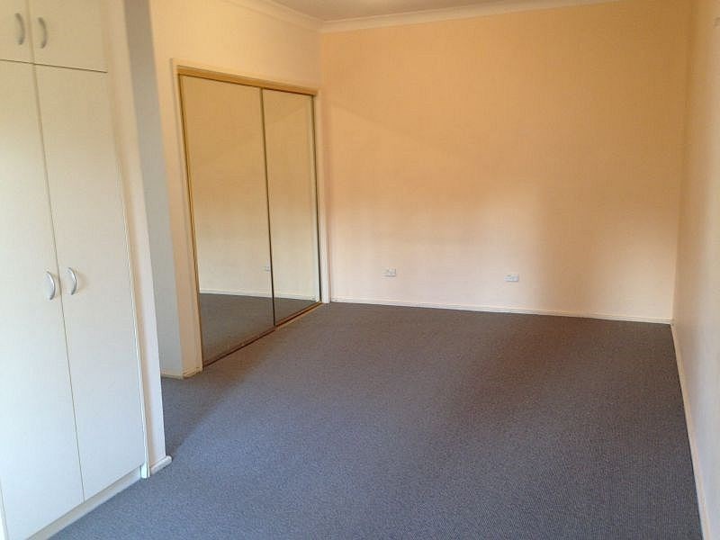 1/9 Mineral Road, Oak Flats NSW 2529