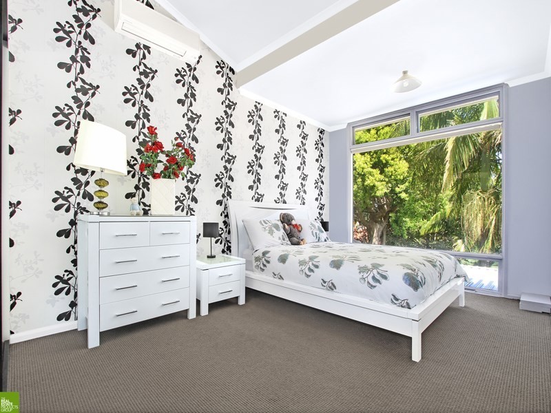 4 Meares Avenue, Mangerton NSW 2500