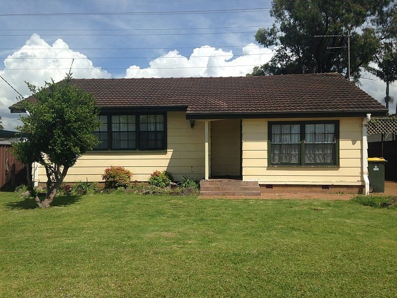 50 Eleebana Crescent, Koonawarra NSW 2530