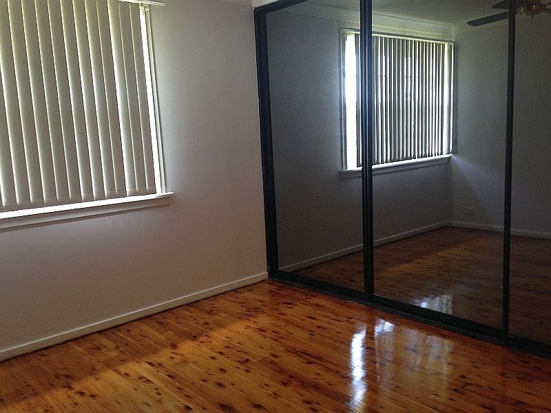 50 Eleebana Crescent, Koonawarra NSW 2530