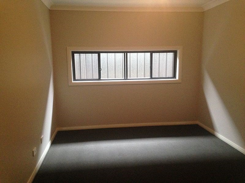 13 Wholahan Avenue, Horsley NSW 2530