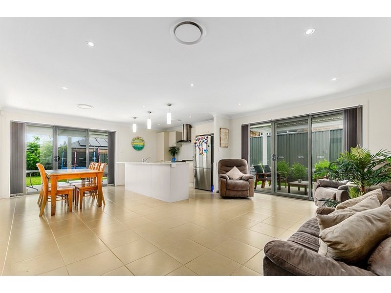 10 Morson Avenue, Horsley NSW 2530