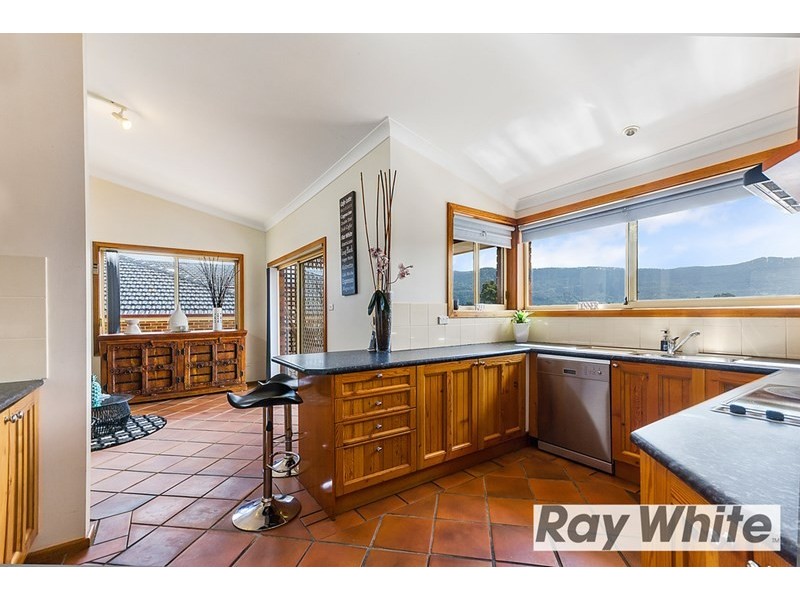 28 Lucas Drive, Horsley NSW 2530