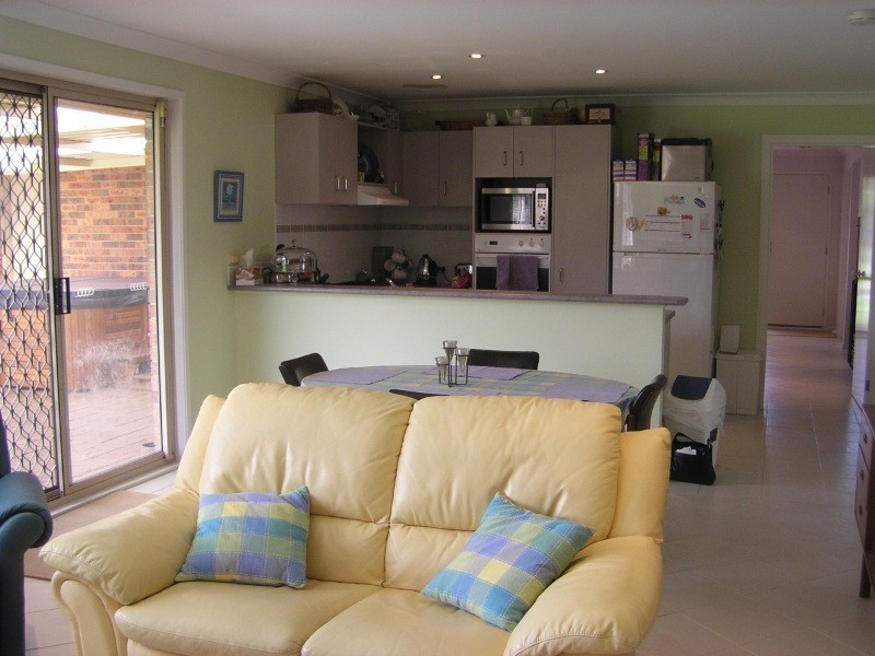 6 Goldenwood Place, Horsley NSW 2530