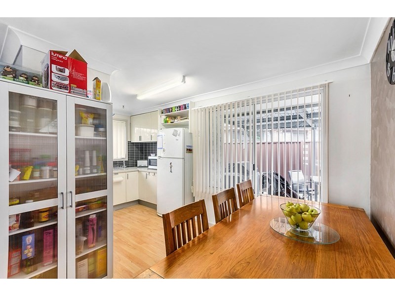 6 Greenbrook Place, Horsley NSW 2530