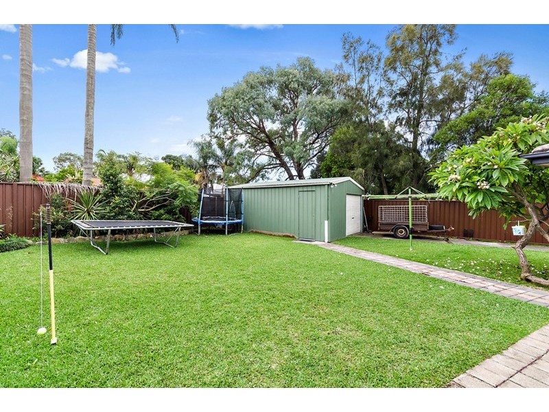 6 Greenbrook Place, Horsley NSW 2530